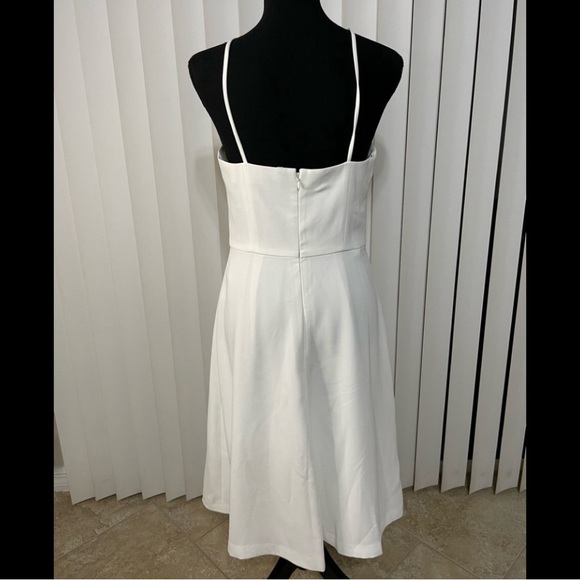 🤍🤍 EUC white Cynthia Steffe dress size 6 white unique but simple dress - Picture 3 of 6